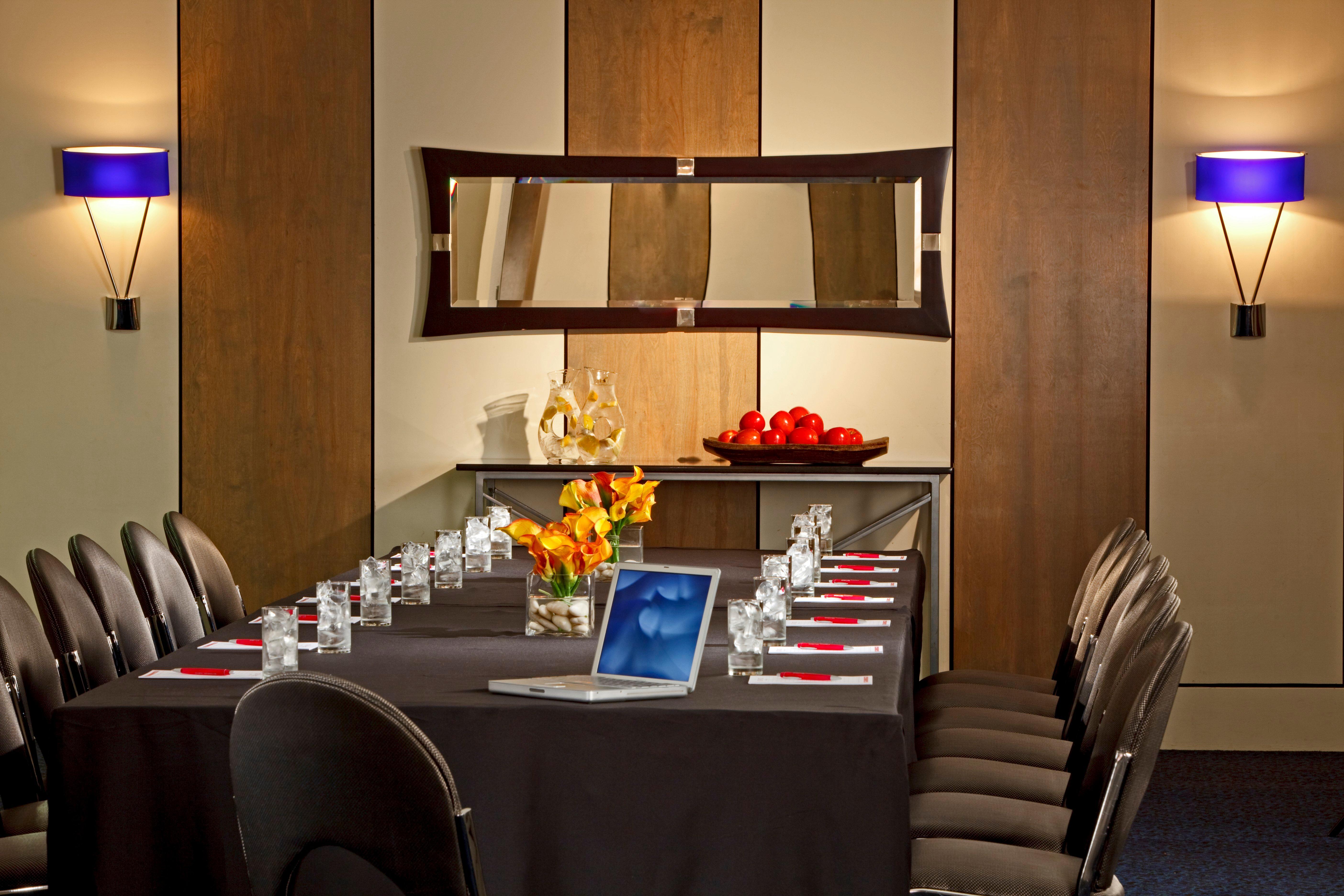 Kimpton George Hotel By Ihg Washington Bagian luar foto